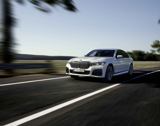 BMW 745e. <BMW코리아 제공>